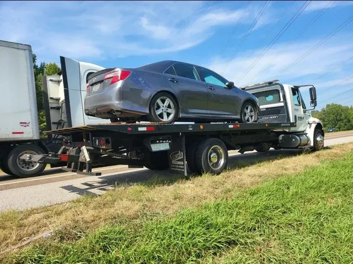 Four wheeler flatbed towing service in Bangalore and Hyderabad